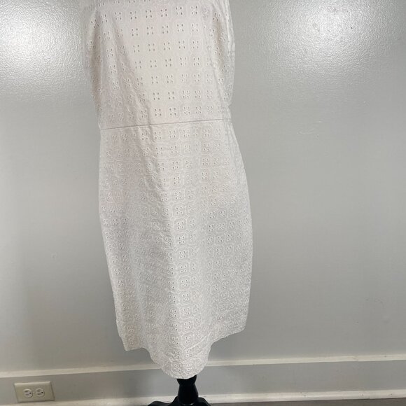 Banana Republic Sheath Dress Womens Size 10 White Eyelet Round Neck Back Zip - Picture 4 of 15